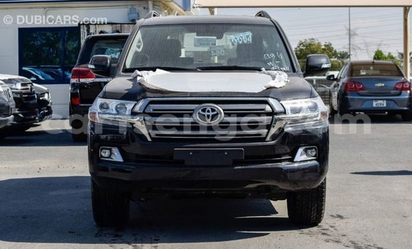 Nunua Imported Toyota Land Cruiser Black Gari ndani ya Import - Dubai nchini Hhohho Nunua Imported Toyota Land Cruiser Black Gari ndani ya Import - Dubai nchini Hhohho