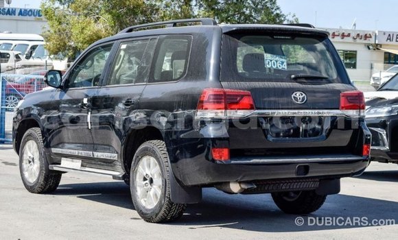 Nunua Imported Toyota Land Cruiser Black Gari ndani ya Import - Dubai nchini Hhohho Nunua Imported Toyota Land Cruiser Black Gari ndani ya Import - Dubai nchini Hhohho