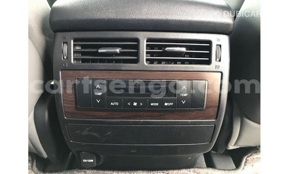 Nunua Imported Toyota Land Cruiser White Gari ndani ya Import - Dubai nchini Hhohho Nunua Imported Toyota Land Cruiser White Gari ndani ya Import - Dubai nchini Hhohho