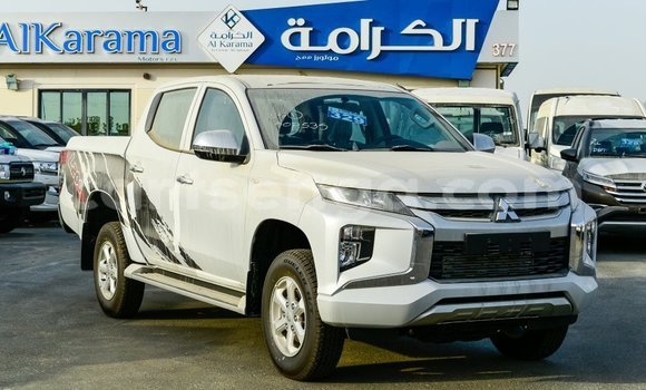 Buy Import Mitsubishi L200 White Car in Import - Dubai in Hhohho Buy Import Mitsubishi L200 White Car in Import - Dubai in Hhohho