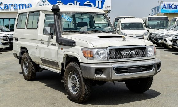 Buy Import Toyota Land Cruiser White Car in Import - Dubai in Hhohho Buy Import Toyota Land Cruiser White Car in Import - Dubai in Hhohho