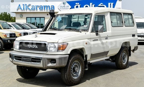 Buy Import Toyota Land Cruiser White Car in Import - Dubai in Hhohho Buy Import Toyota Land Cruiser White Car in Import - Dubai in Hhohho