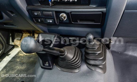 Buy Import Toyota Land Cruiser White Car in Import - Dubai in Hhohho Buy Import Toyota Land Cruiser White Car in Import - Dubai in Hhohho