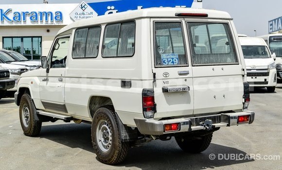 Buy Import Toyota Land Cruiser White Car in Import - Dubai in Hhohho Buy Import Toyota Land Cruiser White Car in Import - Dubai in Hhohho