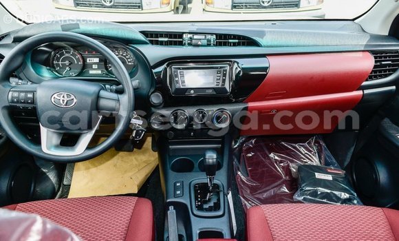 Acheter Import Voiture Toyota Hilux Blanc à Import - Dubai, Hhohho Acheter Import Voiture Toyota Hilux Blanc à Import - Dubai, Hhohho