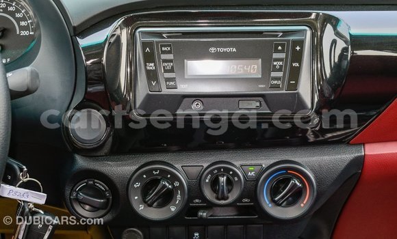 Acheter Import Voiture Toyota Hilux Blanc à Import - Dubai, Hhohho Acheter Import Voiture Toyota Hilux Blanc à Import - Dubai, Hhohho