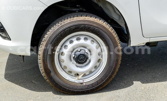 Acheter Import Voiture Toyota Hilux Blanc à Import - Dubai, Hhohho Acheter Import Voiture Toyota Hilux Blanc à Import - Dubai, Hhohho