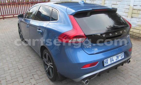 Buy Used Volvo V40 Silver Car in Hlatikulu in Shiselweni District Buy Used Volvo V40 Silver Car in Hlatikulu in Shiselweni District