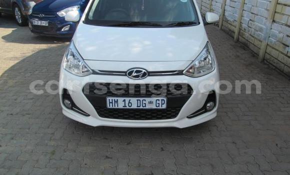 Buy Used Hyundai i10 White Car in Hluti in Shiselweni District Buy Used Hyundai i10 White Car in Hluti in Shiselweni District