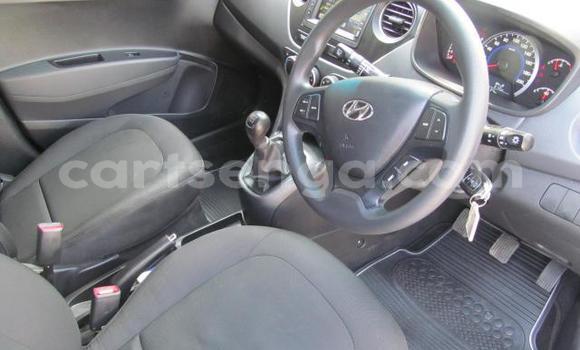 Buy Used Hyundai i10 White Car in Hluti in Shiselweni District Buy Used Hyundai i10 White Car in Hluti in Shiselweni District