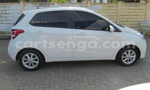 Buy Used Hyundai i10 White Car in Hluti in Shiselweni District Buy Used Hyundai i10 White Car in Hluti in Shiselweni District