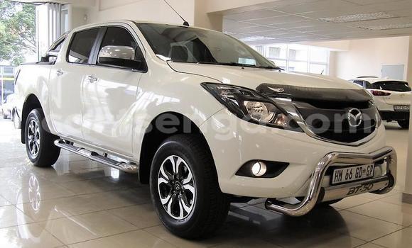 Nunua Ilio tumika Mazda BT-50 White Gari ndani ya Mankayane nchini Manzini Nunua Ilio tumika Mazda BT-50 White Gari ndani ya Mankayane nchini Manzini
