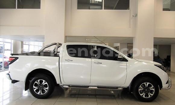 Nunua Ilio tumika Mazda BT-50 White Gari ndani ya Mankayane nchini Manzini Nunua Ilio tumika Mazda BT-50 White Gari ndani ya Mankayane nchini Manzini