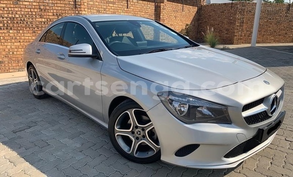 Acheter Occasion Voiture Mercedes‒Benz CLA-klasse Gris à Manzini, Manzini Acheter Occasion Voiture Mercedes‒Benz CLA-klasse Gris à Manzini, Manzini