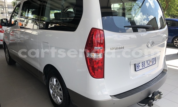 Acheter Occasion Voiture Hyundai H1 Blanc à Mondi, Hhohho Acheter Occasion Voiture Hyundai H1 Blanc à Mondi, Hhohho