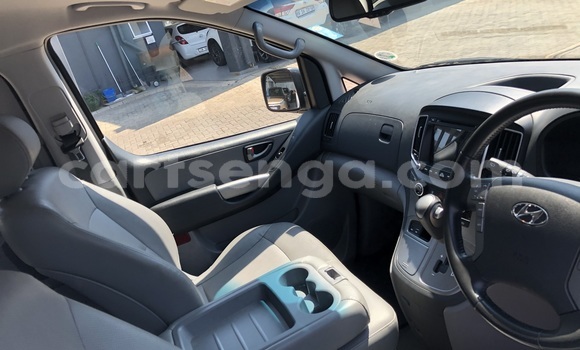 Acheter Occasion Voiture Hyundai H1 Blanc à Mondi, Hhohho Acheter Occasion Voiture Hyundai H1 Blanc à Mondi, Hhohho