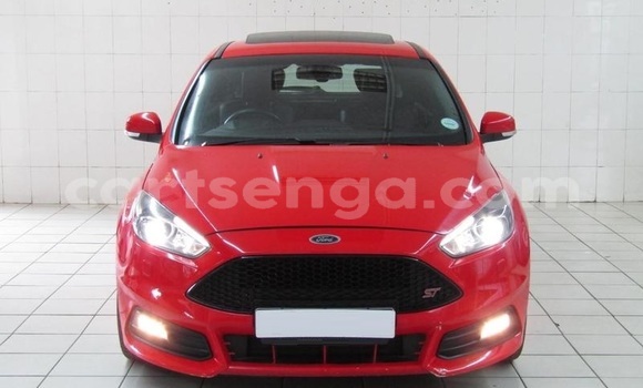 Acheter Occasion Voiture Ford Focus ST Rouge à Ezulwini, Hhohho Acheter Occasion Voiture Ford Focus ST Rouge à Ezulwini, Hhohho