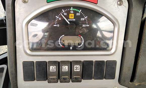 Nunua Ilio tumika Caterpillar 120 Beige Lori ndani ya Ezulwini nchini Hhohho Nunua Ilio tumika Caterpillar 120 Beige Lori ndani ya Ezulwini nchini Hhohho