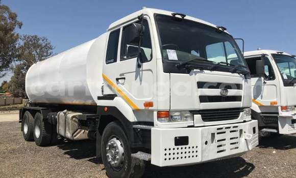 Nunua Ilio tumika Nissan UD White Lori ndani ya Hluti nchini Wilaya ya Shiselweni Nunua Ilio tumika Nissan UD White Lori ndani ya Hluti nchini Wilaya ya Shiselweni