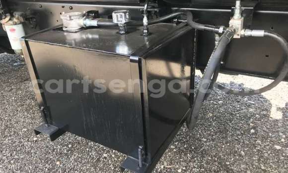 Nunua Ilio tumika Nissan UD White Lori ndani ya Hluti nchini Wilaya ya Shiselweni Nunua Ilio tumika Nissan UD White Lori ndani ya Hluti nchini Wilaya ya Shiselweni