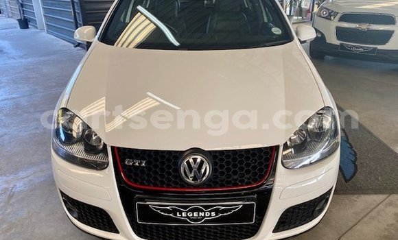 Nunua Ilio tumika Volkswagen Golf White Gari ndani ya Hluti nchini Wilaya ya Shiselweni Nunua Ilio tumika Volkswagen Golf White Gari ndani ya Hluti nchini Wilaya ya Shiselweni
