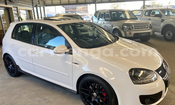 Nunua Ilio tumika Volkswagen Golf White Gari ndani ya Hluti nchini Wilaya ya Shiselweni Nunua Ilio tumika Volkswagen Golf White Gari ndani ya Hluti nchini Wilaya ya Shiselweni