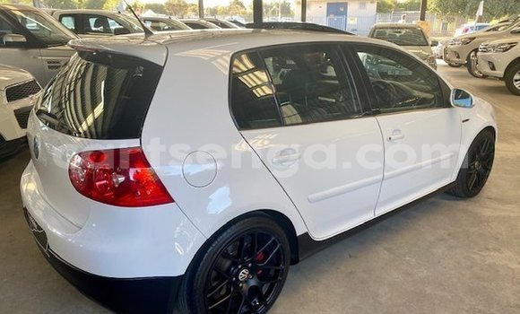 Nunua Ilio tumika Volkswagen Golf White Gari ndani ya Hluti nchini Wilaya ya Shiselweni Nunua Ilio tumika Volkswagen Golf White Gari ndani ya Hluti nchini Wilaya ya Shiselweni