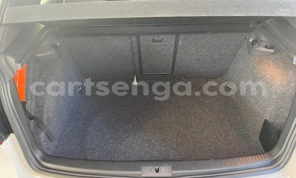 Nunua Ilio tumika Volkswagen Golf White Gari ndani ya Hluti nchini Wilaya ya Shiselweni Nunua Ilio tumika Volkswagen Golf White Gari ndani ya Hluti nchini Wilaya ya Shiselweni