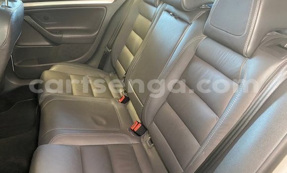 Nunua Ilio tumika Volkswagen Golf White Gari ndani ya Hluti nchini Wilaya ya Shiselweni Nunua Ilio tumika Volkswagen Golf White Gari ndani ya Hluti nchini Wilaya ya Shiselweni