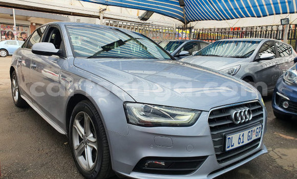 Nunua Ilio tumika Audi A4 Silver Gari ndani ya Hlatikulu nchini Wilaya ya Shiselweni Nunua Ilio tumika Audi A4 Silver Gari ndani ya Hlatikulu nchini Wilaya ya Shiselweni