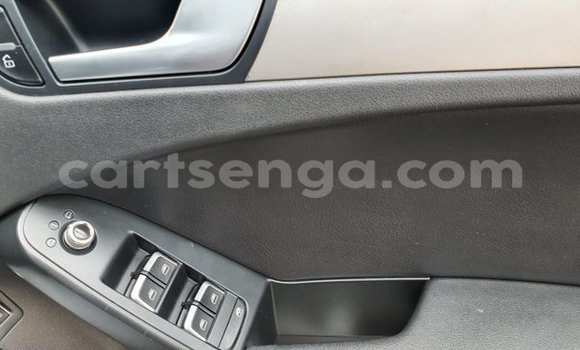 Nunua Ilio tumika Audi A4 Silver Gari ndani ya Hlatikulu nchini Wilaya ya Shiselweni Nunua Ilio tumika Audi A4 Silver Gari ndani ya Hlatikulu nchini Wilaya ya Shiselweni