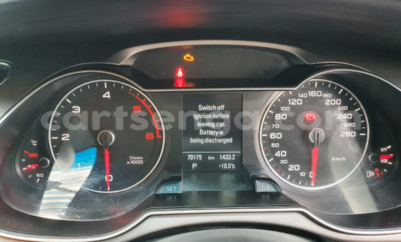 Nunua Ilio tumika Audi A4 Silver Gari ndani ya Hlatikulu nchini Wilaya ya Shiselweni Nunua Ilio tumika Audi A4 Silver Gari ndani ya Hlatikulu nchini Wilaya ya Shiselweni