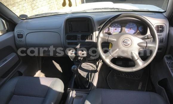 Acheter Occasion Voiture Nissan NP 300 Blanc à Hlatikulu, Shiselweni District Acheter Occasion Voiture Nissan NP 300 Blanc à Hlatikulu, Shiselweni District