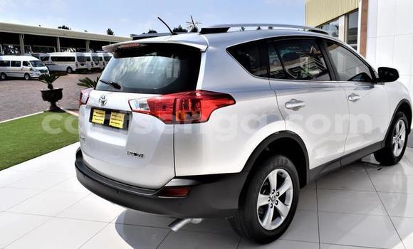 Nunua Ilio tumika Toyota RAV4 Silver Gari ndani ya Ezulwini nchini Hhohho Nunua Ilio tumika Toyota RAV4 Silver Gari ndani ya Ezulwini nchini Hhohho