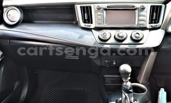 Nunua Ilio tumika Toyota RAV4 Silver Gari ndani ya Ezulwini nchini Hhohho Nunua Ilio tumika Toyota RAV4 Silver Gari ndani ya Ezulwini nchini Hhohho