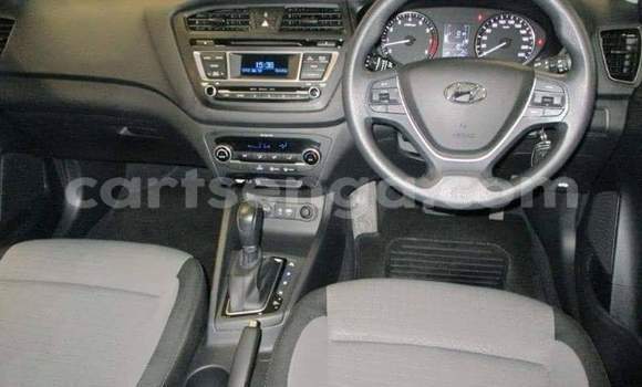 Acheter Occasion Voiture Hyundai i20 Blanc à Ezulwini, Hhohho Acheter Occasion Voiture Hyundai i20 Blanc à Ezulwini, Hhohho