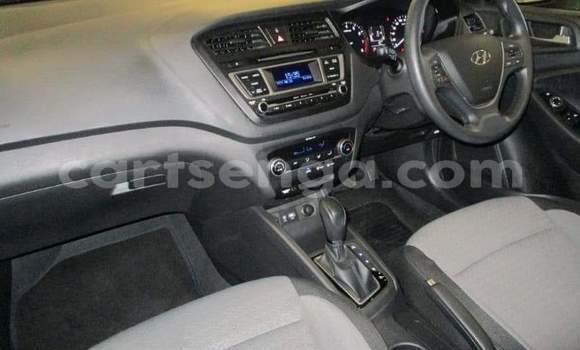 Acheter Occasion Voiture Hyundai i20 Blanc à Ezulwini, Hhohho Acheter Occasion Voiture Hyundai i20 Blanc à Ezulwini, Hhohho