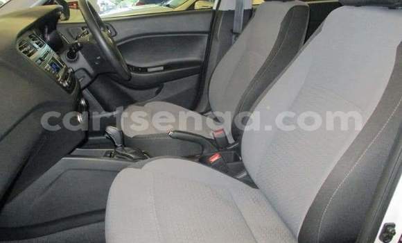 Acheter Occasion Voiture Hyundai i20 Blanc à Ezulwini, Hhohho Acheter Occasion Voiture Hyundai i20 Blanc à Ezulwini, Hhohho
