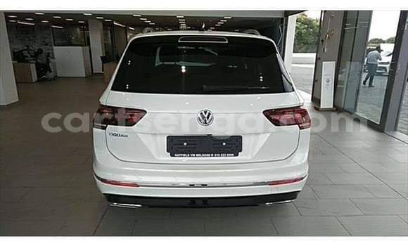 Acheter Occasion Voiture Volkswagen Tiguan Blanc à Ezulwini, Hhohho Acheter Occasion Voiture Volkswagen Tiguan Blanc à Ezulwini, Hhohho
