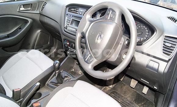 Acheter Occasion Voiture Hyundai i20 Noir à Hlatikulu, Shiselweni District Acheter Occasion Voiture Hyundai i20 Noir à Hlatikulu, Shiselweni District