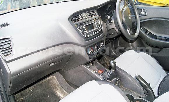 Acheter Occasion Voiture Hyundai i20 Noir à Hlatikulu, Shiselweni District Acheter Occasion Voiture Hyundai i20 Noir à Hlatikulu, Shiselweni District