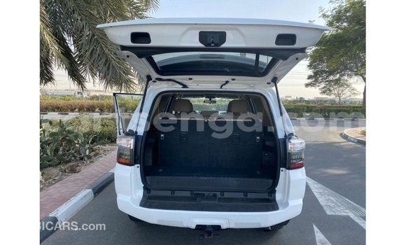Buy Import Toyota 4Runner White Car in Import - Dubai in Hhohho Buy Import Toyota 4Runner White Car in Import - Dubai in Hhohho