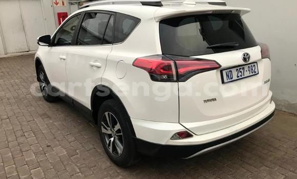 Acheter Occasion Voiture Toyota RAV4 Blanc à Manzini, Manzini Acheter Occasion Voiture Toyota RAV4 Blanc à Manzini, Manzini