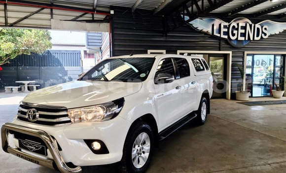Nunua Ilio tumika Toyota Hilux White Gari ndani ya Ezulwini nchini Hhohho Nunua Ilio tumika Toyota Hilux White Gari ndani ya Ezulwini nchini Hhohho