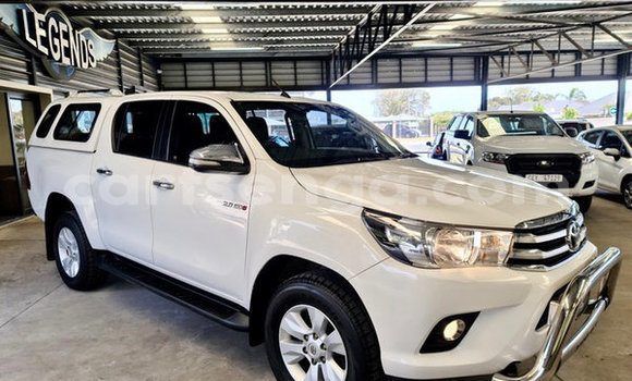 Nunua Ilio tumika Toyota Hilux White Gari ndani ya Ezulwini nchini Hhohho Nunua Ilio tumika Toyota Hilux White Gari ndani ya Ezulwini nchini Hhohho