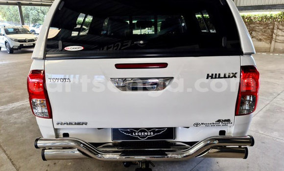 Nunua Ilio tumika Toyota Hilux White Gari ndani ya Ezulwini nchini Hhohho Nunua Ilio tumika Toyota Hilux White Gari ndani ya Ezulwini nchini Hhohho