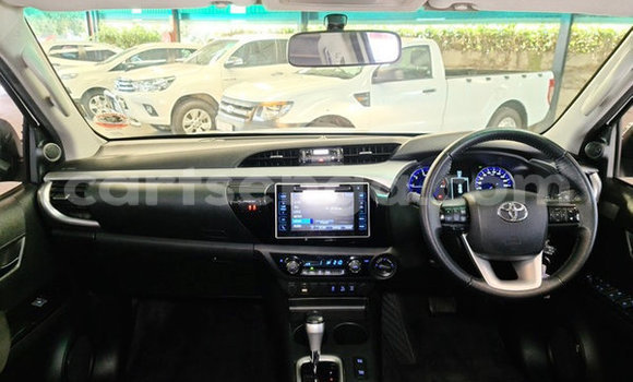 Nunua Ilio tumika Toyota Hilux White Gari ndani ya Ezulwini nchini Hhohho Nunua Ilio tumika Toyota Hilux White Gari ndani ya Ezulwini nchini Hhohho