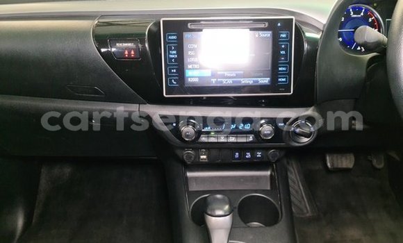 Nunua Ilio tumika Toyota Hilux White Gari ndani ya Ezulwini nchini Hhohho Nunua Ilio tumika Toyota Hilux White Gari ndani ya Ezulwini nchini Hhohho