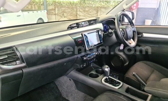 Nunua Ilio tumika Toyota Hilux White Gari ndani ya Ezulwini nchini Hhohho Nunua Ilio tumika Toyota Hilux White Gari ndani ya Ezulwini nchini Hhohho