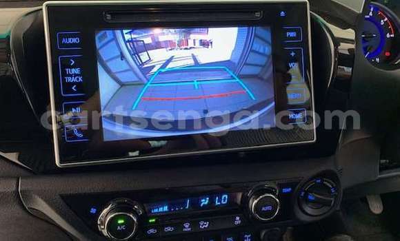 Nunua Ilio tumika Toyota Hilux White Gari ndani ya Ezulwini nchini Hhohho Nunua Ilio tumika Toyota Hilux White Gari ndani ya Ezulwini nchini Hhohho